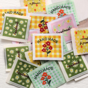 Handmade Woven Labels & Fabric Patches – DIY Sewing Tags for Clothing, Hair Accessories, Scarves, Bags & Gift Packaging (Floral Design)